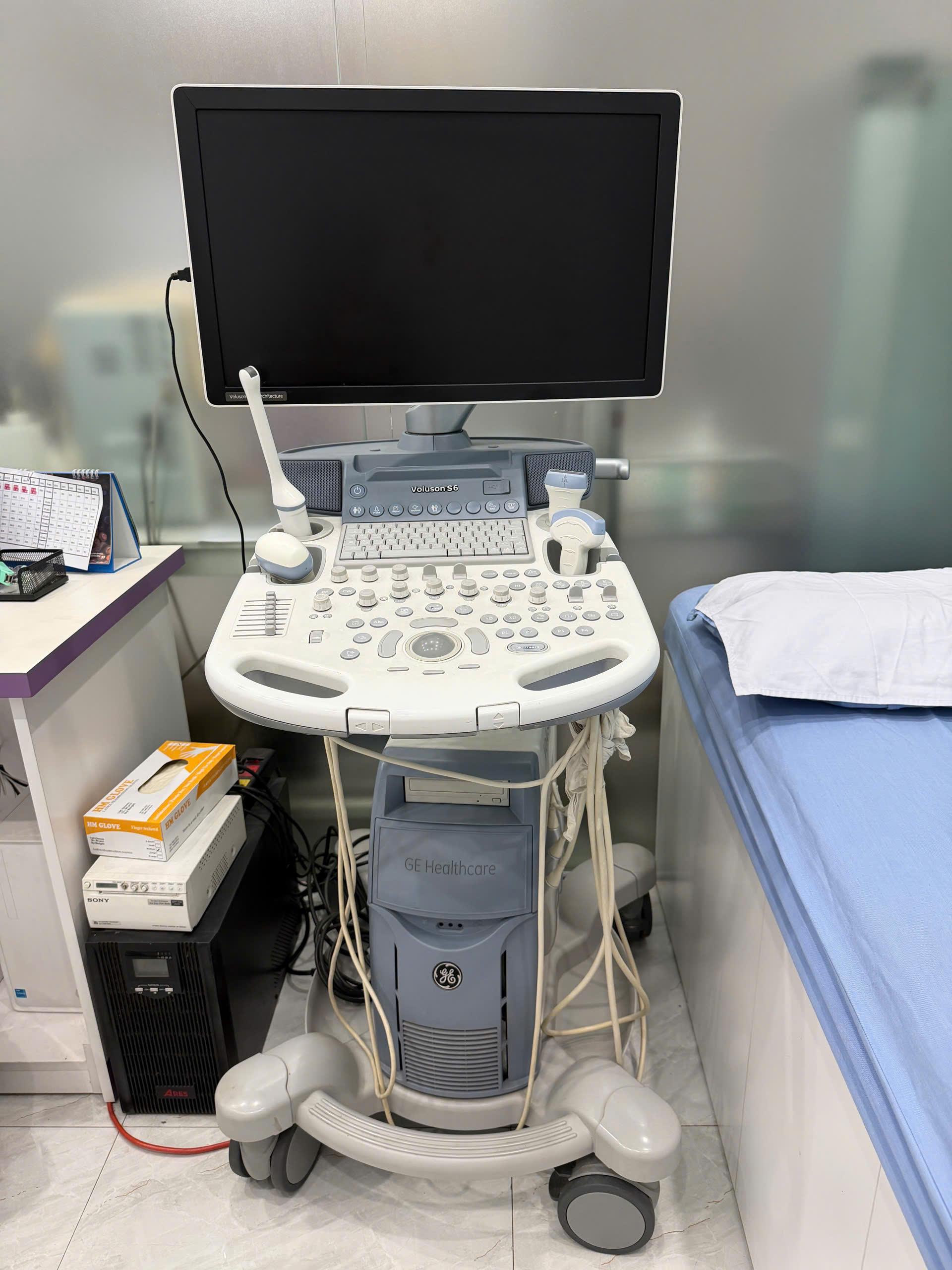 Khám và quản lý thai kỳ